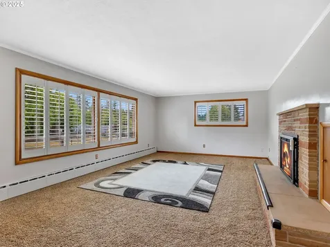 1085 SW Cedar Drive Warrenton OR 97146