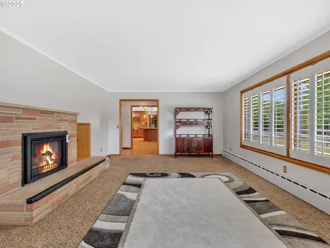 1085 SW Cedar Drive Warrenton OR 97146