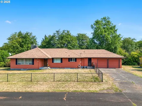 1085 SW Cedar Drive Warrenton OR 97146