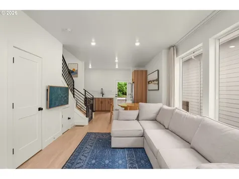 11117 SW 43rd Avenue Portland OR 97219