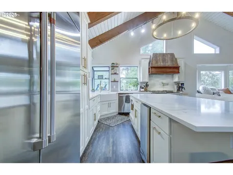 6100 NW Nightshade Street Camas WA 98607