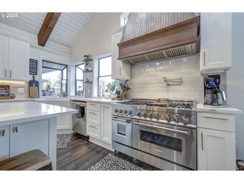 6100 NW Nightshade Street Camas WA 98607