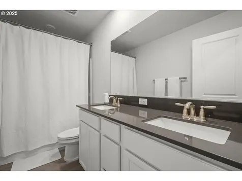 3219 NE 120th Circle Vancouver WA 98686