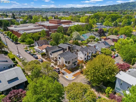 3213 SE 28th Avenue Portland OR 97202