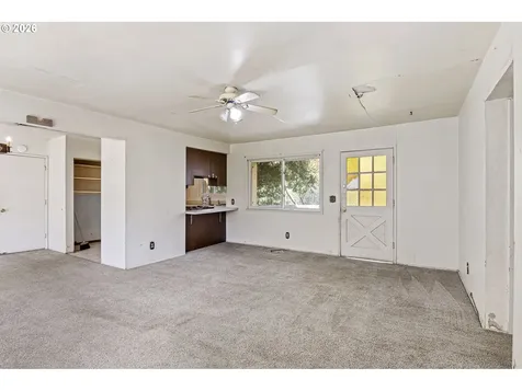531 NW Harrison Street Canyonville OR 97417
