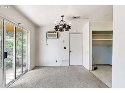 531 NW Harrison Street Canyonville OR 97417