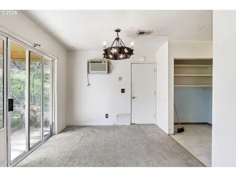 531 NW Harrison Street Canyonville OR 97417