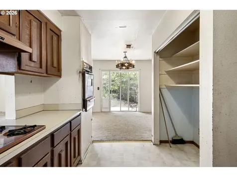 531 NW Harrison Street Canyonville OR 97417