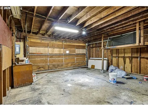 531 NW Harrison Street Canyonville OR 97417