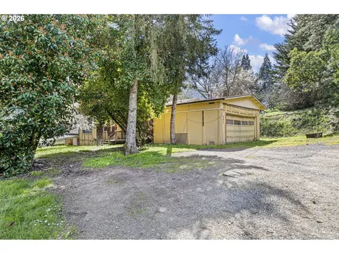 531 NW Harrison Street Canyonville OR 97417