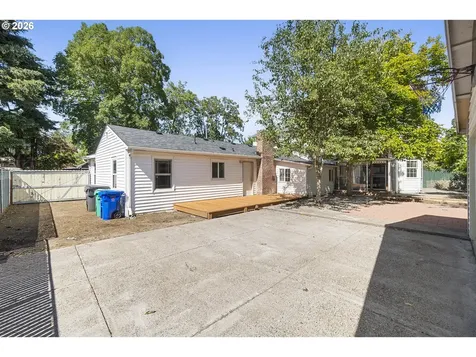 8506 SE Mill Street Portland OR 97216
