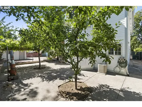 8506 SE Mill Street Portland OR 97216