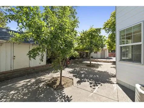 8506 SE Mill Street Portland OR 97216