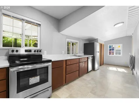 8506 SE Mill Street Portland OR 97216