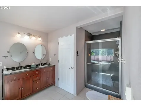 1054 N River Drive Sweet Home OR 97386