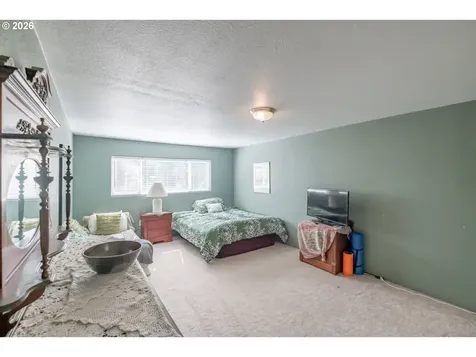 1054 N River Drive Sweet Home OR 97386