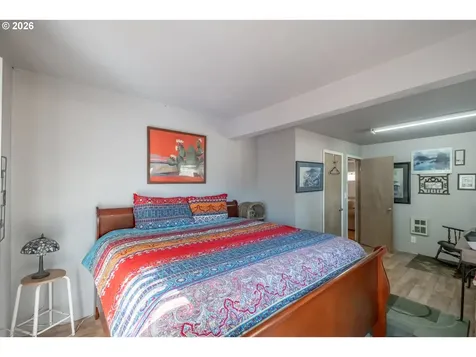 1054 N River Drive Sweet Home OR 97386