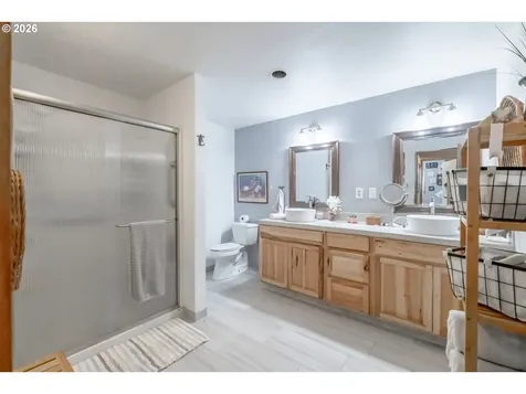 1054 N River Drive Sweet Home OR 97386