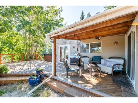 1054 N River Drive Sweet Home OR 97386