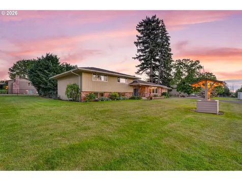 8439 SE Cottrell Road Boring OR 97009