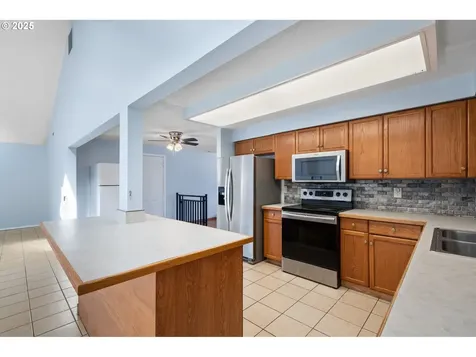 9714 NE 91st Avenue Vancouver WA 98662