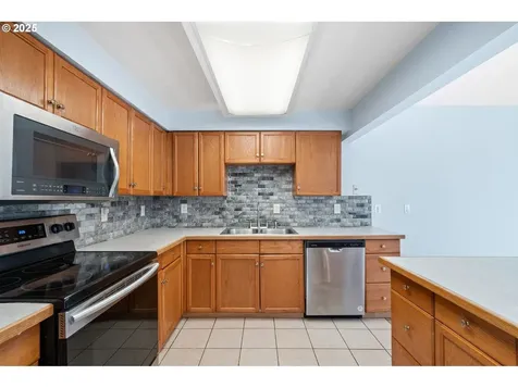 9714 NE 91st Avenue Vancouver WA 98662