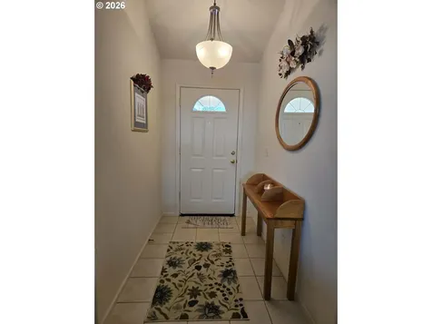 2719 Golfview Avenue Sutherlin OR 97479