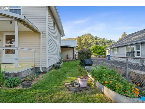 24740 Highway 101 Cloverdale OR 97112