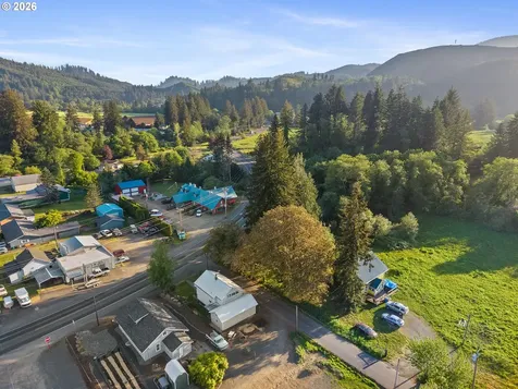 24740 Highway 101 Cloverdale OR 97112