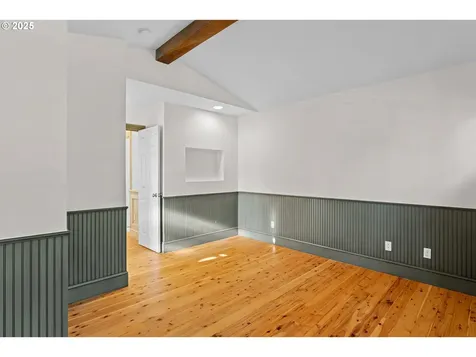 13636 SW Willow Top Lane Portland OR 97224