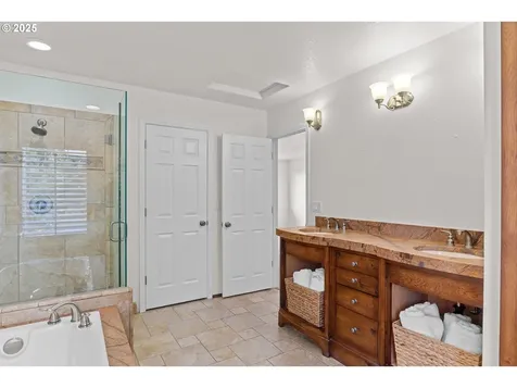 13636 SW Willow Top Lane Portland OR 97224