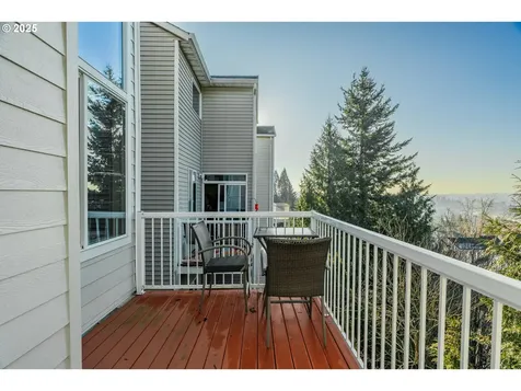 13636 SW Willow Top Lane Portland OR 97224