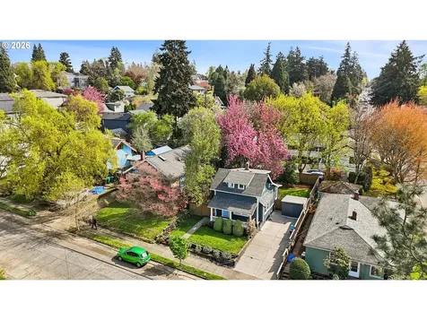 3914 SE Schiller Street Portland OR 97202