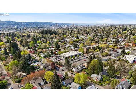 3914 SE Schiller Street Portland OR 97202