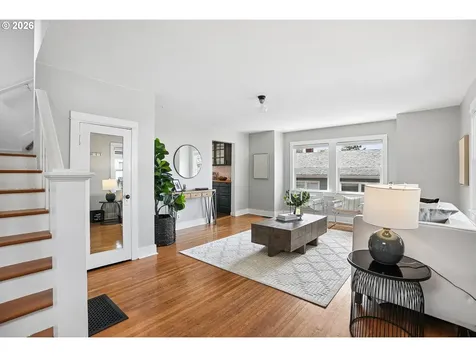 3914 SE Schiller Street Portland OR 97202