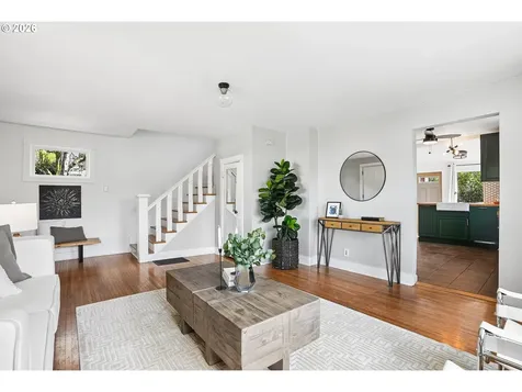 3914 SE Schiller Street Portland OR 97202