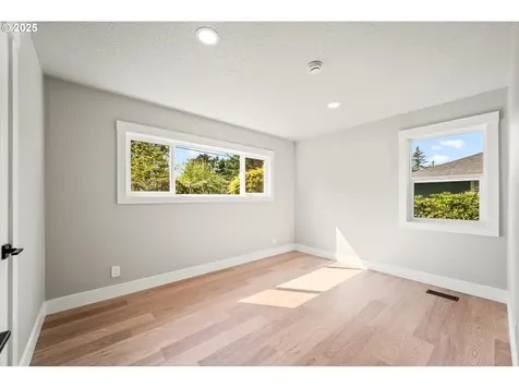 2812 SE 153rd Avenue Portland OR 97236