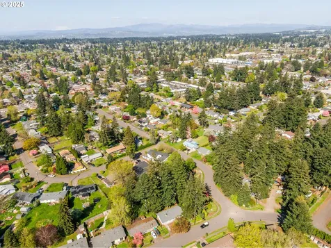 2812 SE 153rd Avenue Portland OR 97236