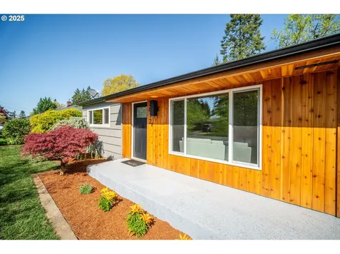 2812 SE 153rd Avenue Portland OR 97236
