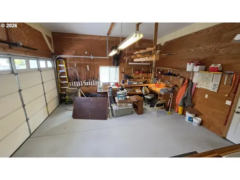 923 Scott Terrace Reedsport OR 97467