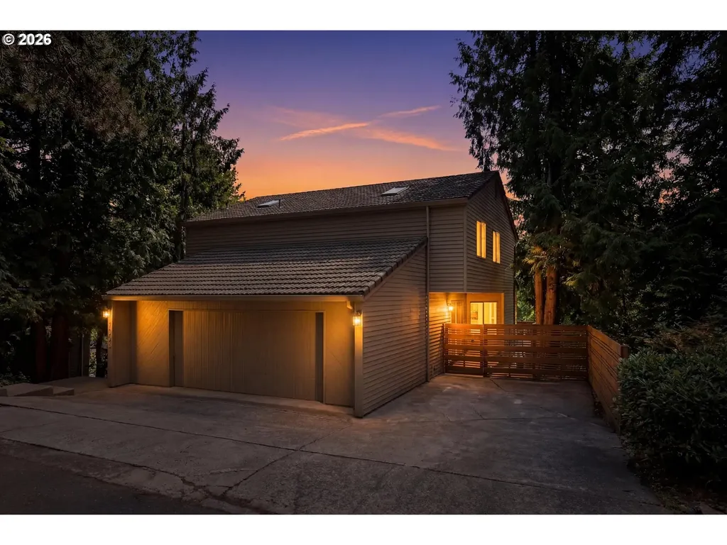 7024 SW Canyon Drive Portland OR 97225