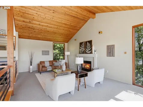 7024 SW Canyon Drive Portland OR 97225