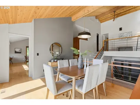 7024 SW Canyon Drive Portland OR 97225