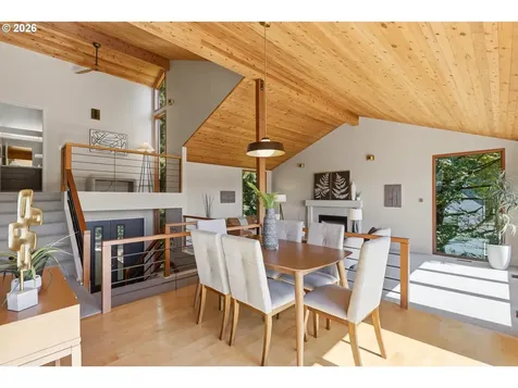 7024 SW Canyon Drive Portland OR 97225