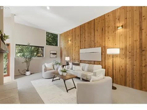 7024 SW Canyon Drive Portland OR 97225