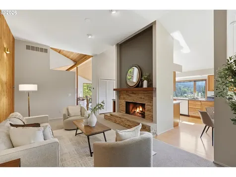 7024 SW Canyon Drive Portland OR 97225