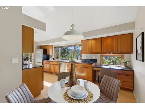 7024 SW Canyon Drive Portland OR 97225