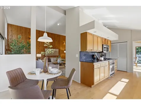 7024 SW Canyon Drive Portland OR 97225
