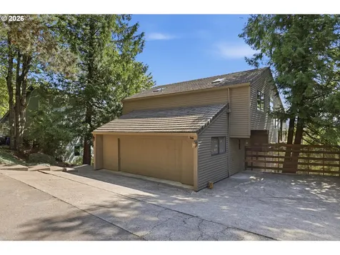 7024 SW Canyon Drive Portland OR 97225