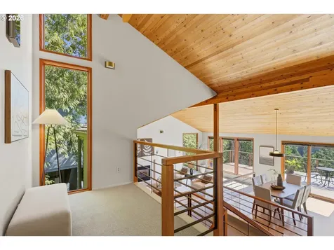7024 SW Canyon Drive Portland OR 97225